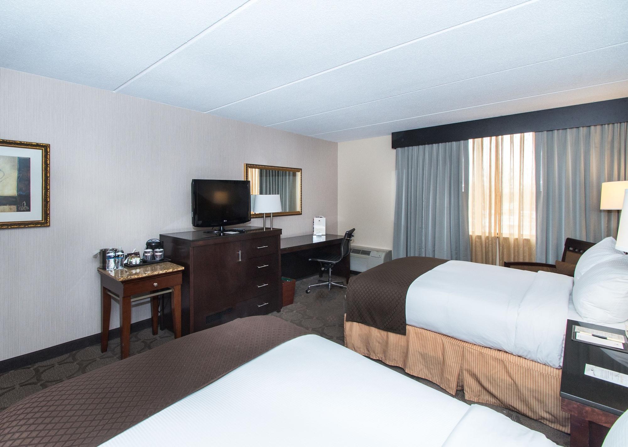 Wyndham Independence Hotel Exterior photo