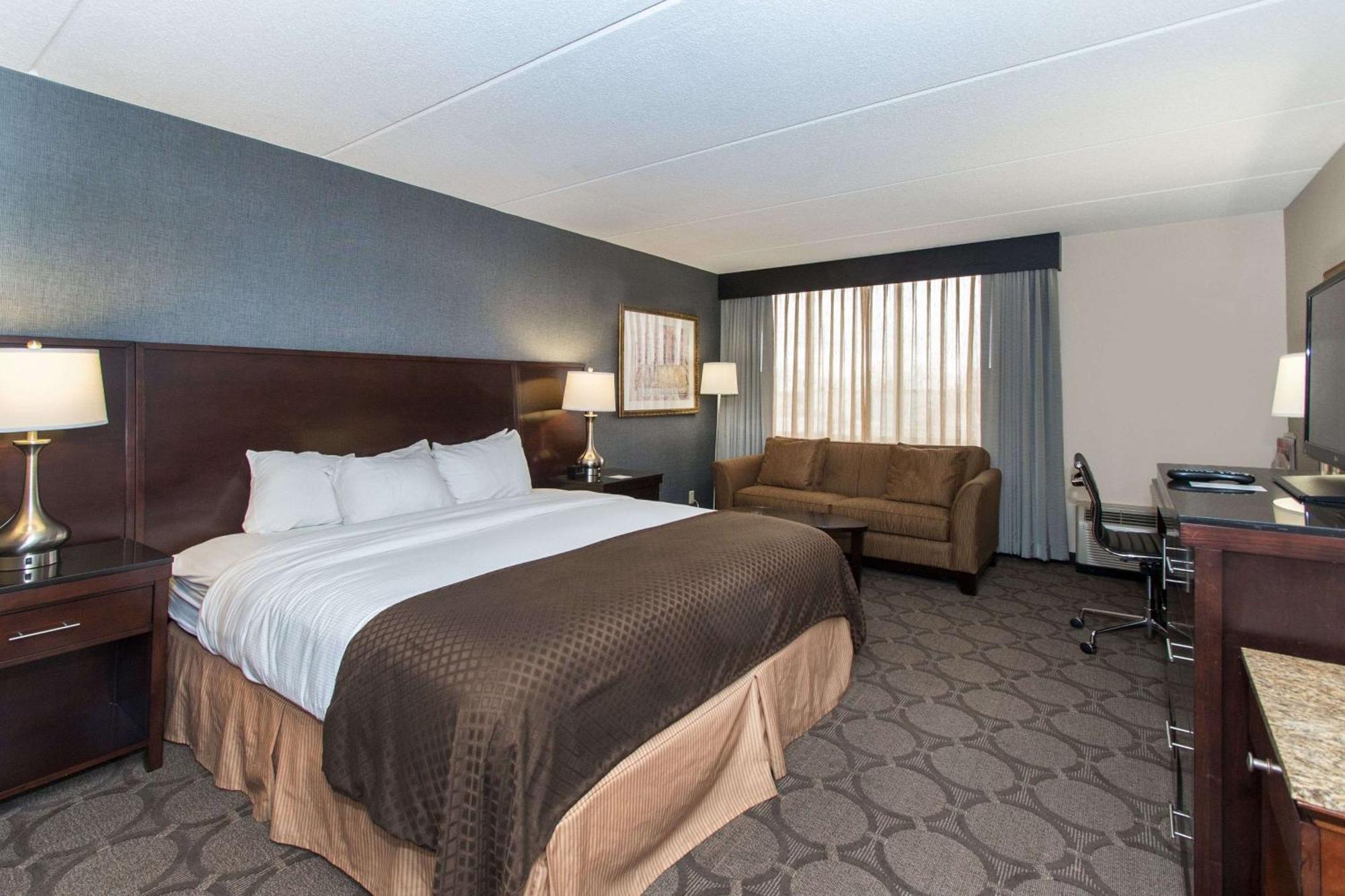 Wyndham Independence Hotel Exterior photo