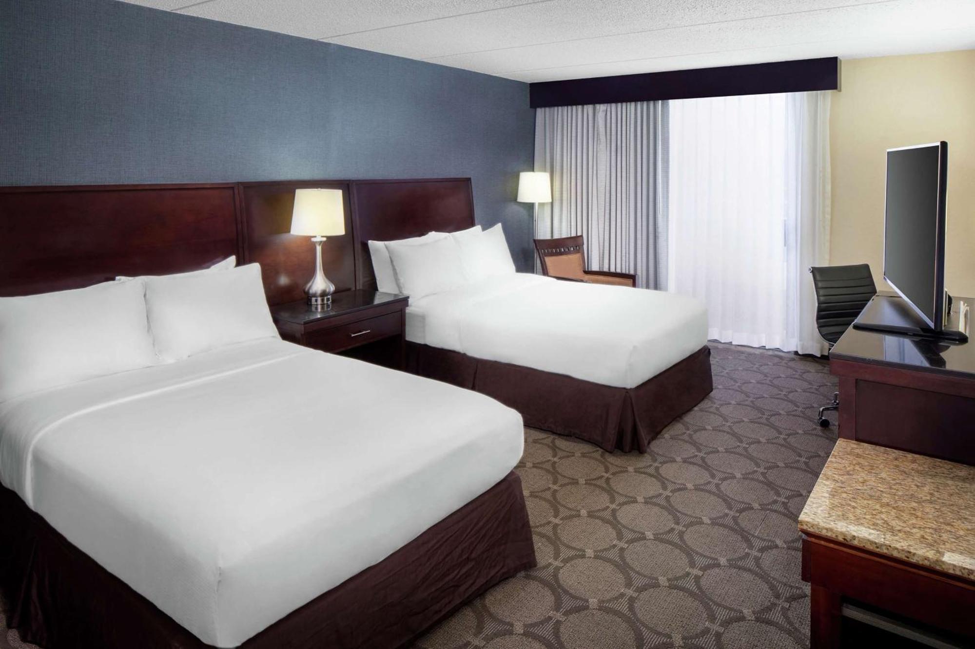 Wyndham Independence Hotel Exterior photo